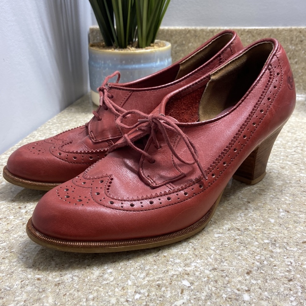 Vintage BASS Red Leather Oxford Heels